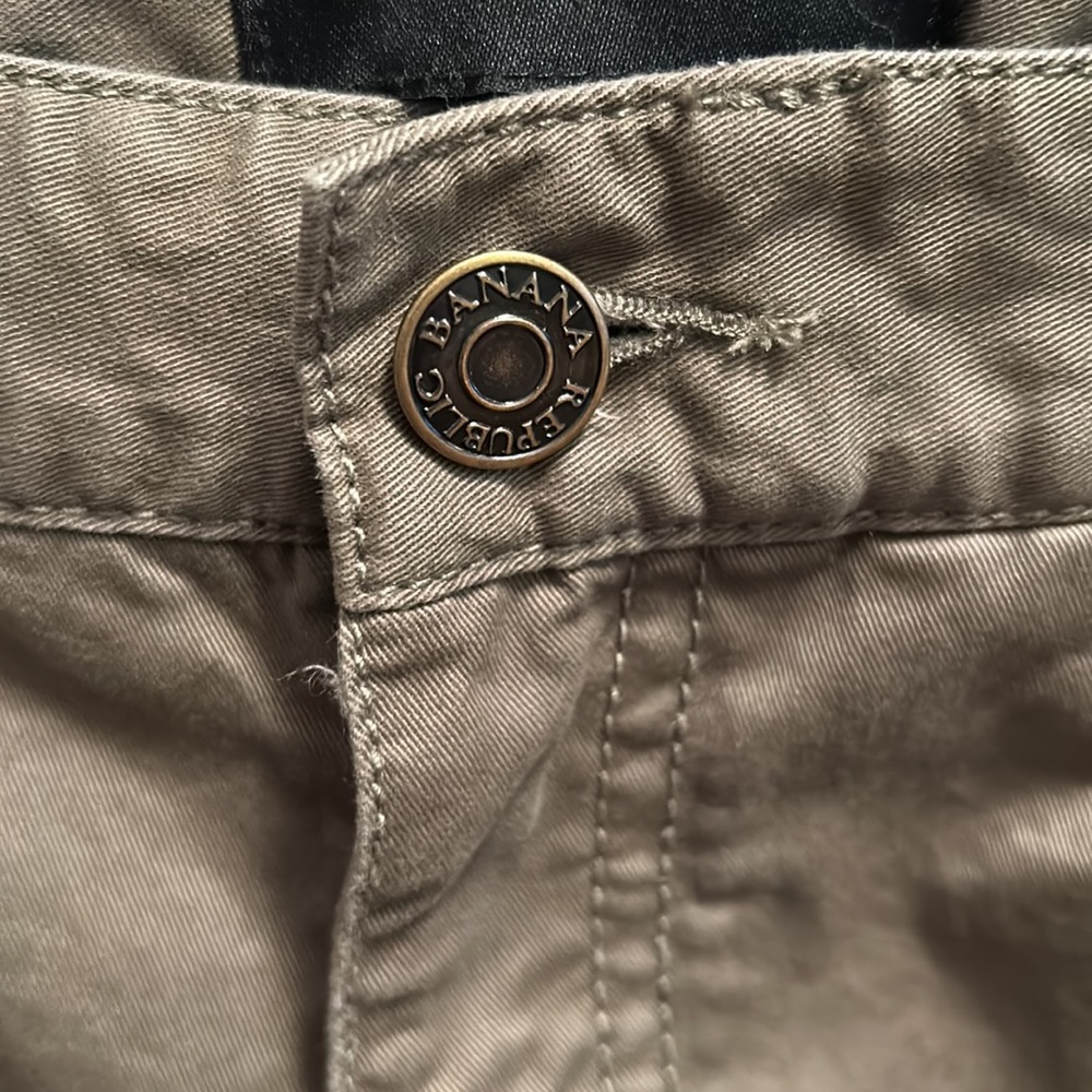 Banana Republic Army Green Cargo Pants, Size 4 - Picture 2 of 5